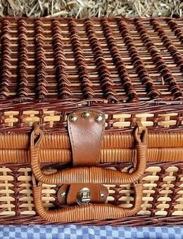 Vintage Picknickkoffer – stabil, leicht, robust, sehr dekorativ und praktisch - Niederfischbach