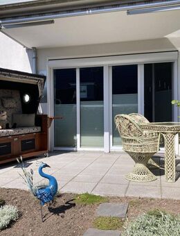 Reserviert-Exklusive EG-Wohnung mit 2 TG-Stellplätzen, EBK & Aufzug - Nähe Kurpark & Ostsee - Bad Schwartau