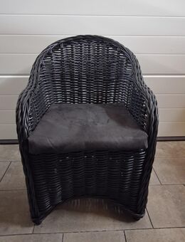 Rattanstühle in schwarzer Farbe zu verkaufen - Simbach (Inn) Zentrum