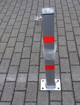 Biete an einen Absperrpfosten-eckig-Parkplatzsperre-klappbar - Essen