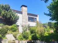 *Großzügiger Bungalow mit pflegeleichten Garten und Doppelgarage - Aussicht garantiert* - Waiblingen