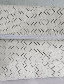 Weiße Clutch - Tasche im aktuellen Nude-Look - Dortmund