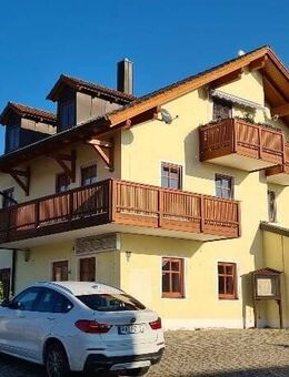 Charmantes Mehrfamilienhaus mit Gastronomie bzw. Gewerbefläche im Erdgeschoss, im schönen Bad Griesbach! - Bad Griesbach (Rottal)