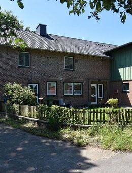 Reiterhof Hof in Alleinlage mit 7,5 ha Eigenland in Dithmarschen - Eggstedt