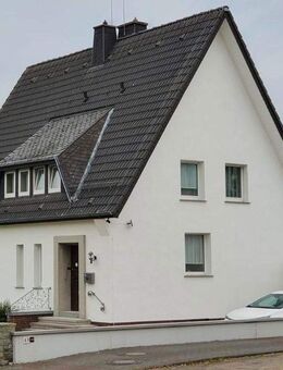 Charmantes Zweifamilienhaus mit großem Gartenparadies auf 1001 m² - Paderborn