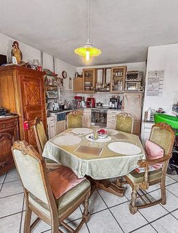 3-Zimmer-Eigentumswohnung in kleiner Wohnanlage mit Balkon und Garage in Völklingen-Sonnenhügel - Völklingen