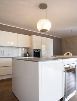 Hausgroße, moderne Eigentumswohnung auf einer Ebene mit Ruhrblick! - Mülheim (Ruhr)