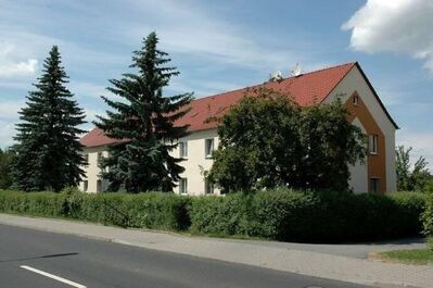 3 Raum-Wohnung mit Garten