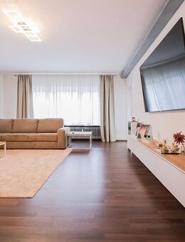 Moderne 4-Zimmer-Wohnung mit Einbauküche und Garage in 91154 Rothaurach - Roth (Bayern)