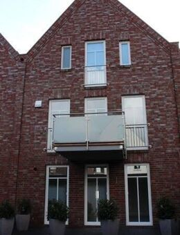 Exklusive 2-ZB-Wohnung mit Balkon, Fahrstuhl und Garage - Emden