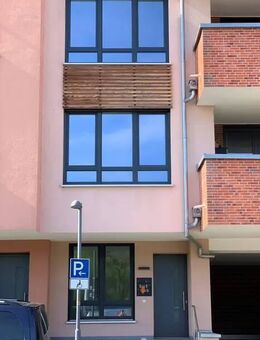 Haus im Haus: 6 Zimmer auf 149 m² mit Terrasse + Garagenplatz. - Backnang