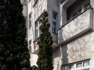 Familienfreundliche Wohnung: 3 Zimmer mit sonnigem Balkon - Berlin