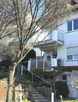 Großzügige Doppelhaushälfte mit Einliegerwohnung und Doppelgarage in attraktiver Lage von Waiblingen - Waiblingen