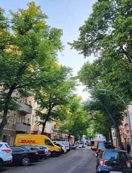 Charmante 3-Zimmer-Altbauwohnung - ruhig, familienfreundlich, mit Balkon & Aufzug sofort bezugsfrei! - Berlin