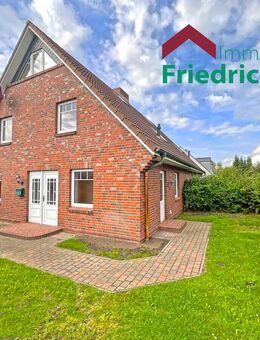 Ihr neues Zuhause in Niebüll: Doppelhaushälfte mit Terrasse & Carport - Niebüll