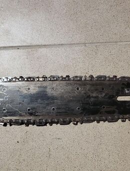 Gebrauchtes Schwert/Führungsschiene (419 806 631; 35 cm Länge) und Sägekette (3/8 1,3 mm) für Kettensäge Dolmar PS 33, nicht verbogen, 15,- €, Versand gegen Aufpreis möglich - Unterleinleiter