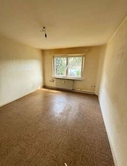 DU-Meiderich - Hell - 2 Zimmer - Küche - Diele - Wannenbad mit Fenster - Duisburg