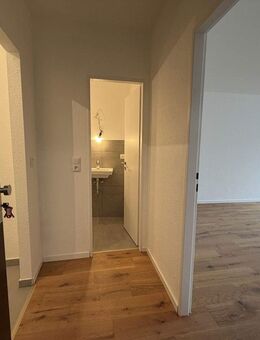 Renovierte 1-Zimmer Wohnung mit EBK & Balkon in der Innenstadt - Frankfurt (Main)