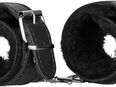 Gepolsterte Handfesseln BDSM Neu und originalverpackt in 70563