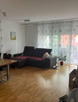 ***MODERNE WOHNUNG MIT EBK; BALKON AUFZUG ; TIEFGARAGENPLATZ*** - Feuchtwangen