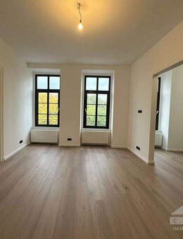 Stilvoll sanierter Erstbezug: Moderne 2-Zimmer-Wohnung am Mainkai - Frankfurt (Main)