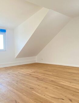 3ZKB DG-Wohnung in saniertem 4 Parteienhaus - PROVISIONSFREI - Schwetzingen