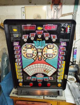 "Mega Trio" Geldspielautomat - Bergheim (Nordrhein-Westfalen)