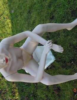 Sitzende Schaufensterfigur - - Allgäu - TOM - München Maxvorstadt