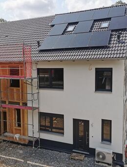 Stilvolles Wohnen im Herzen von Hof - Barrierefreie Erdgeschosswohnung mit großer Terrasse - Hof