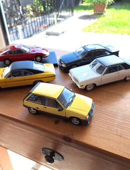 1:24 OPEL --5 Modellautos--Corsa--Diplomat--Kapitän--Omega--Opel GT- --- VHS - Meckenheim