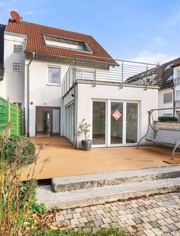 IMMORath.de - Großzügiges Einfamilienhaus mit Garten & Garage - Freiburg (Breisgau)