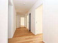 4-Zimmer-Wohnung zum Erstbezug mit Balkon und Loggia! - Freising