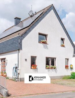 Meerbusch-Bösinghoven: Großzügiges Zwei-Parteienhaus mit ca. 260 qm Wohn- und Nutzfläche - Meerbusch