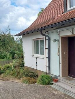 Ehem. Bauernhof mit Nebengebäuden, Halle und großem Grundstück - Westheim
