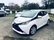 Toyota Aygo AYGO x-play Automatik/Bluetooth - Sankt Ingbert Zentrum