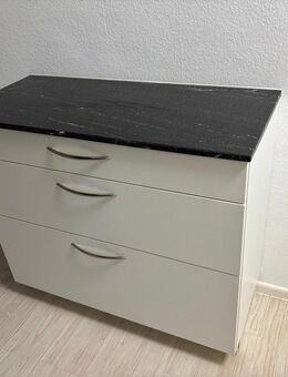 Hochwertige ALNO Küche weiß mehliert - München