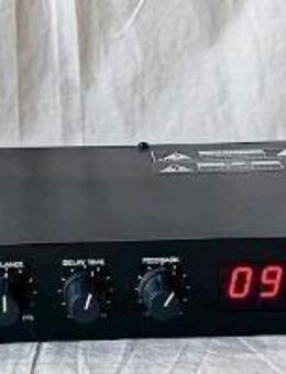 Digital--Echo Roland RE 800 - Glashütten (Hessen)