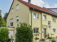 Wohnen im Grünen: Großzügiges Mehr-Generationen-Haus mit Sonnenterrasse und Heimkino - Weinheim