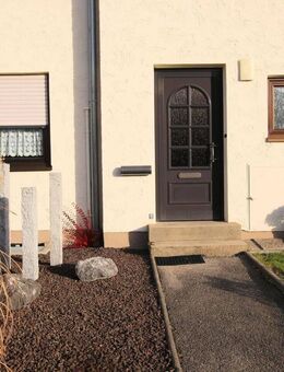 Familienfreundliches Reihenhaus mit Einzelgarage inmitten von Gersthofen! - Gersthofen