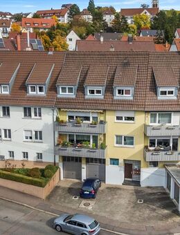 Attraktives 12-FH mit 5 Garagen + Carport in Stuttgart-Untertürkheim - Stuttgart