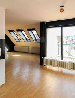 Charmante DG-Wohnung mit Sonnenterrasse über Beilsteins Dächern - Beilstein (Baden-Württemberg)