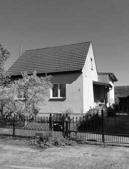 Großzügiges Einfamilienhaus mit vielseitig nutzbaren Nebenflächen! - Panketal