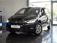 VW Touran, 1.5 l TSI Comfortline ; ;, Jahr 2022 - Berlin