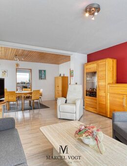 Zentral gelegen und dennoch ruhig: 4-Zimmer Erdgeschosswohnung mit großem Balkon - Filderstadt
