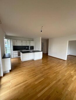 Großzügige Erdgeschosswohnung mit Garten - Wohnen wie im Haus - Langenargen