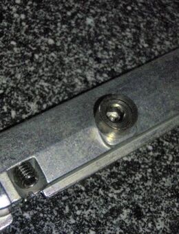 Notter-Schliessplatte mit Excenterrolle - Ulmen