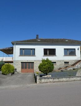 Bungalow mit Garagen und großem Garten zu verkaufen in Perl-Nennig - A21888 - Perl