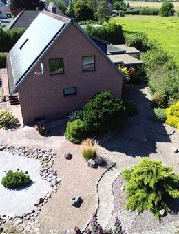 Ein-/ Zweifamilienhaus mit zwei Garagen in 27245 Barenburg - Barenburg