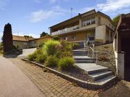 Schönes, großes Haus in hübscher Lage im ruhigen Eifelort Baustert. - Baustert