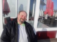 Suche feste Partnerin ab 18 jahre - Hamburg Harburg